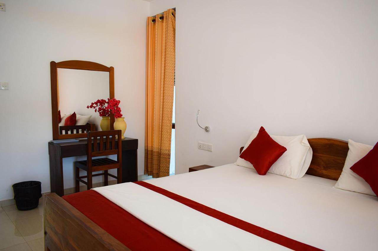 High Park Hotel نيلافيلي المظهر الخارجي الصورة